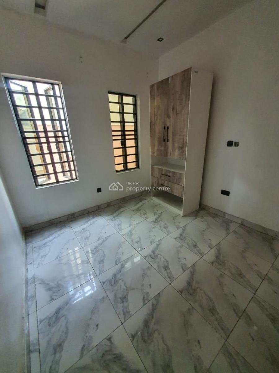 Massive & Exquisite 2-bedroom Upstairs Apartment, Ikate, Lekki, Lagos, Flat / Apartment for Rent