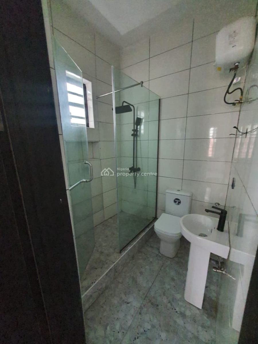 Massive & Exquisite 2-bedroom Upstairs Apartment, Ikate, Lekki, Lagos, Flat / Apartment for Rent