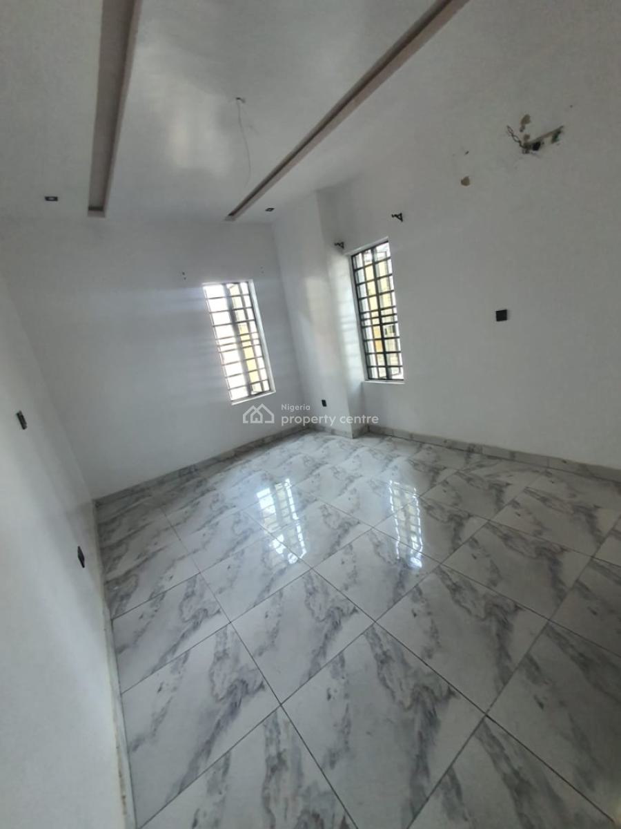 Massive & Exquisite 2-bedroom Upstairs Apartment, Ikate, Lekki, Lagos, Flat / Apartment for Rent