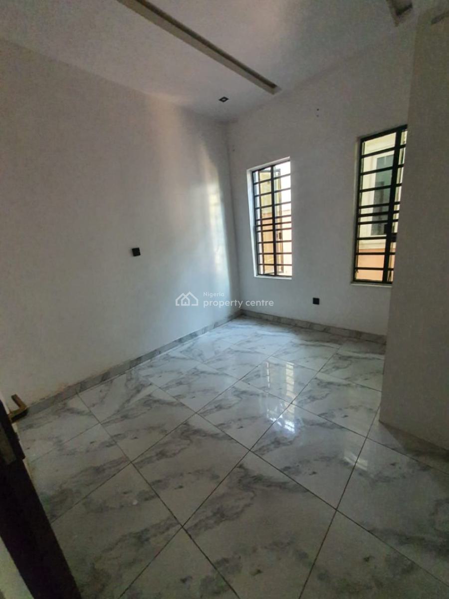 Massive & Exquisite 2-bedroom Upstairs Apartment, Ikate, Lekki, Lagos, Flat / Apartment for Rent