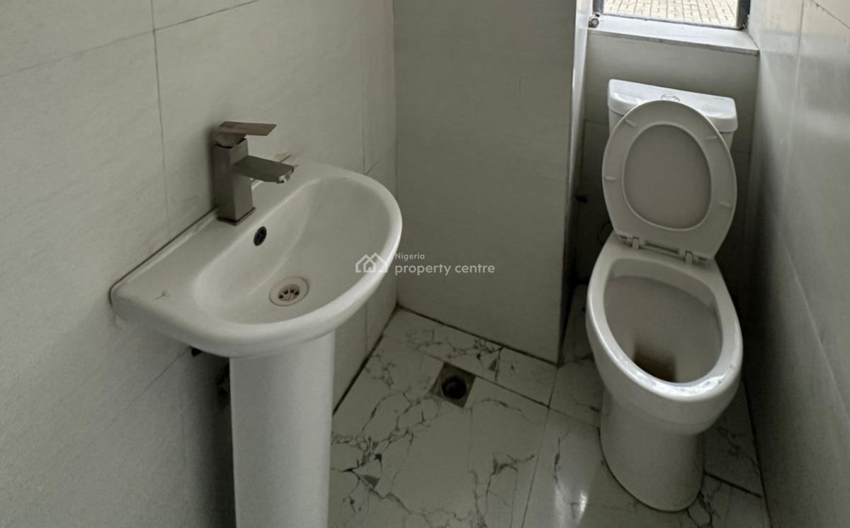 2 Bedroom Apartment Upstairs and Downstairs, Chevron, Lekki, Lagos, Flat / Apartment for Rent