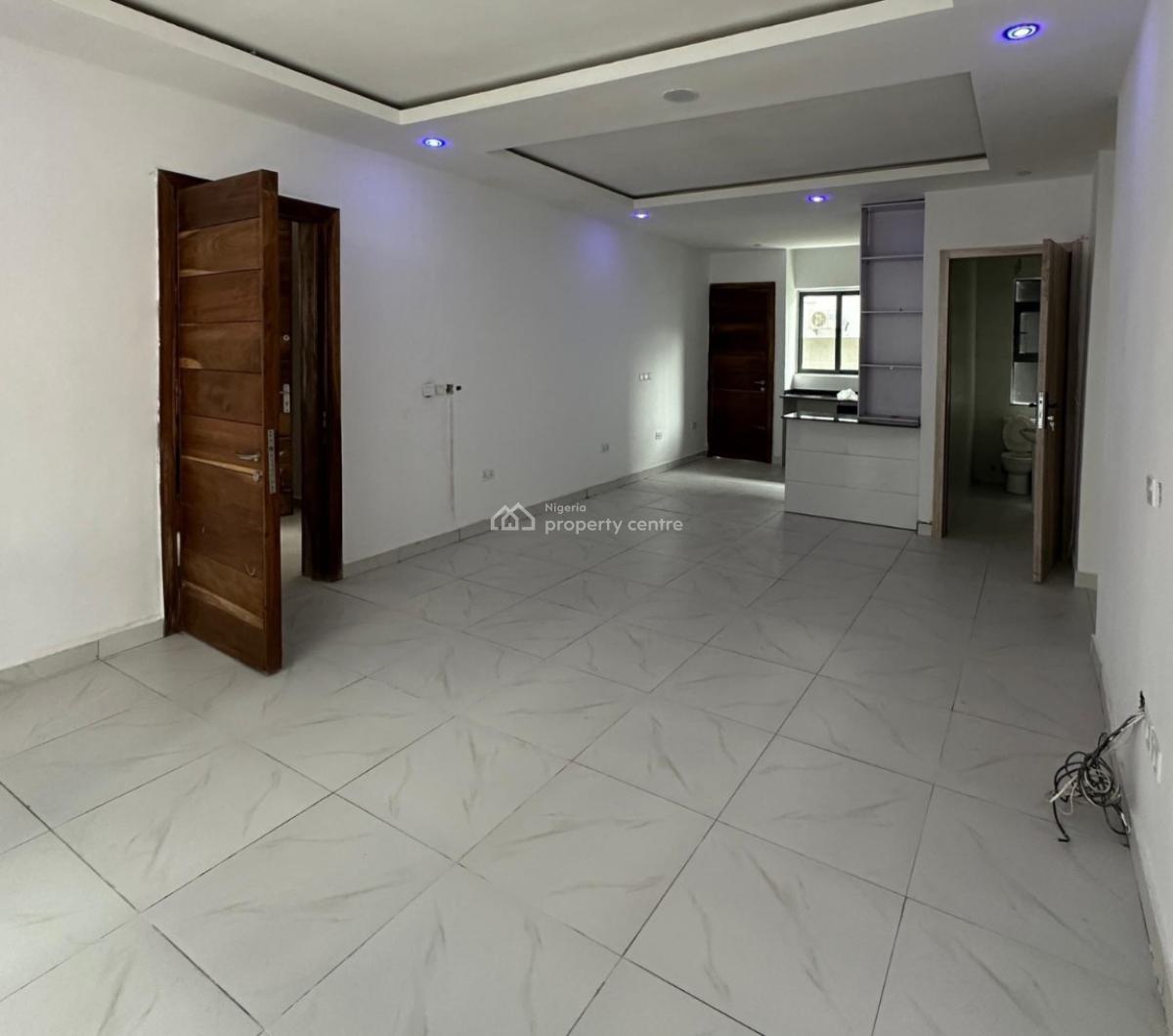2 Bedroom Apartment Upstairs and Downstairs, Chevron, Lekki, Lagos, Flat / Apartment for Rent
