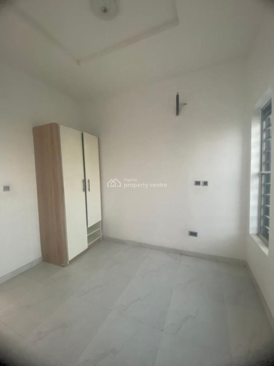 Guest Room Sharing Kitchen Only, Orchid Road, Lekki, Lagos, Self Contain (single Rooms) for Rent