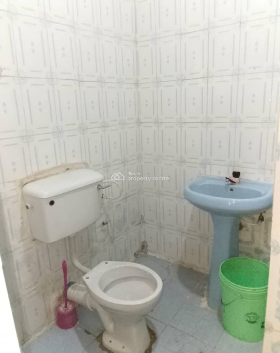 2bedroom Flat, Harmony Estate, Gra Phase 1, Magodo, Lagos, Flat / Apartment for Rent