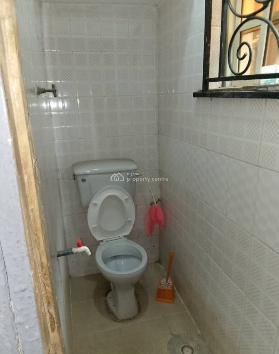 2bedroom Flat, Harmony Estate, Gra Phase 1, Magodo, Lagos, Flat / Apartment for Rent