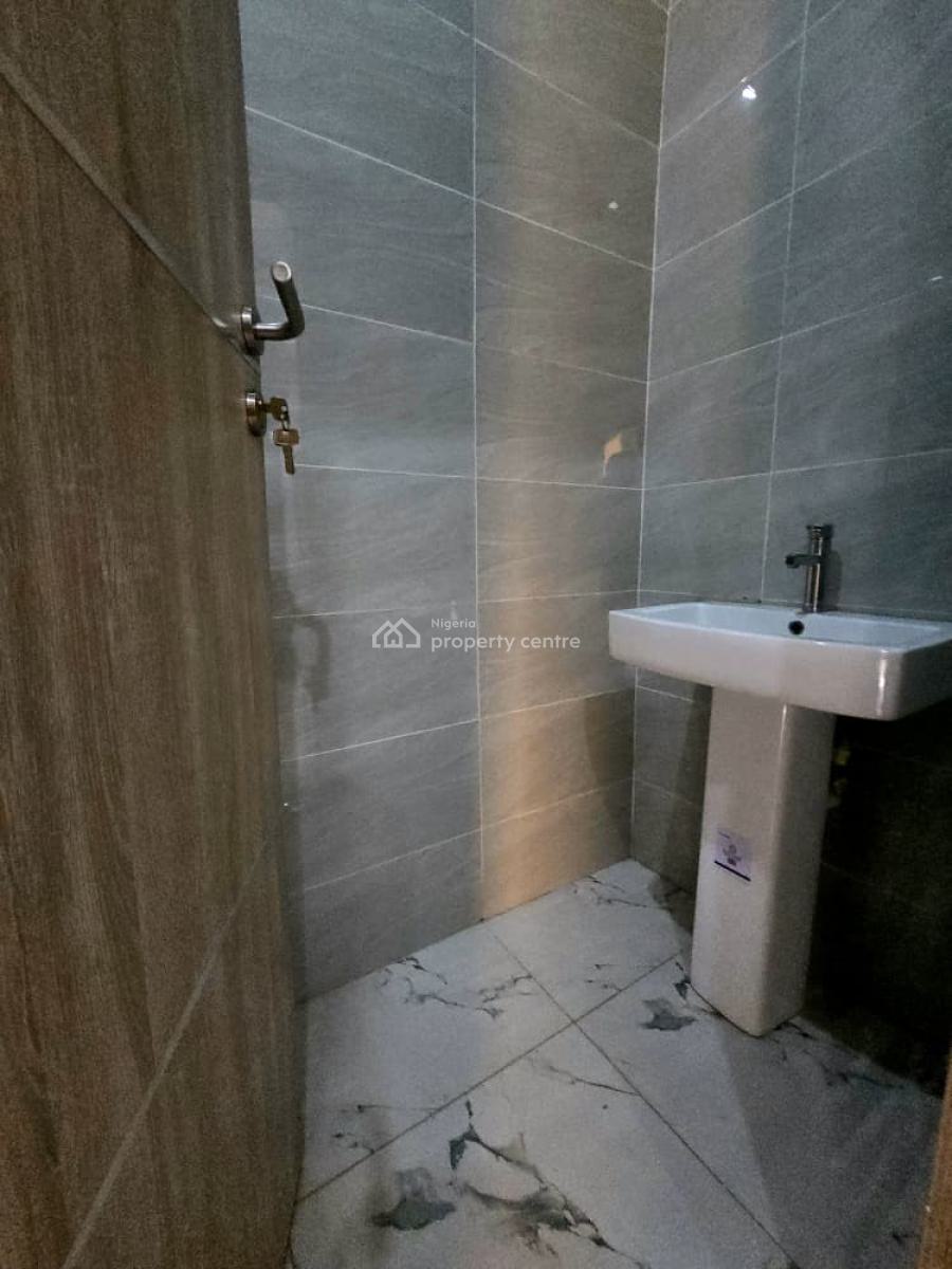 2 Bedroom Flat with a Study Room and a Room Bq, Lekki Right Hand Size, Oniru, Victoria Island (vi), Lagos, Flat / Apartment for Rent