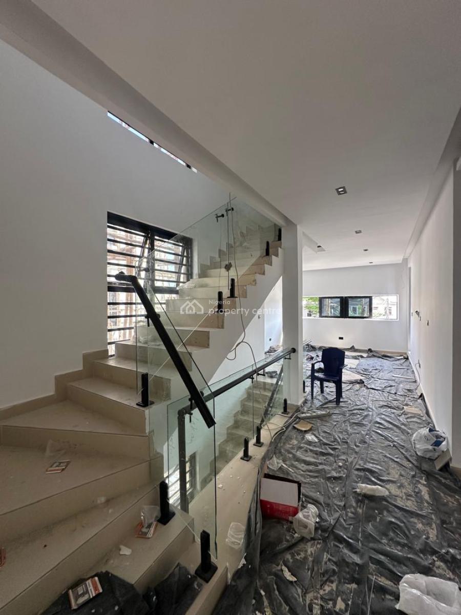 5 Bedroom House with a Pool and Bq, Lekki Phase 1, Lekki, Lagos, Detached Duplex for Sale