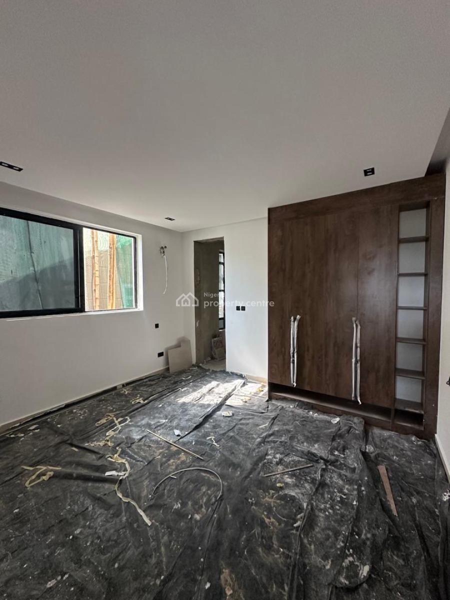 5 Bedroom House with a Pool and Bq, Lekki Phase 1, Lekki, Lagos, Detached Duplex for Sale