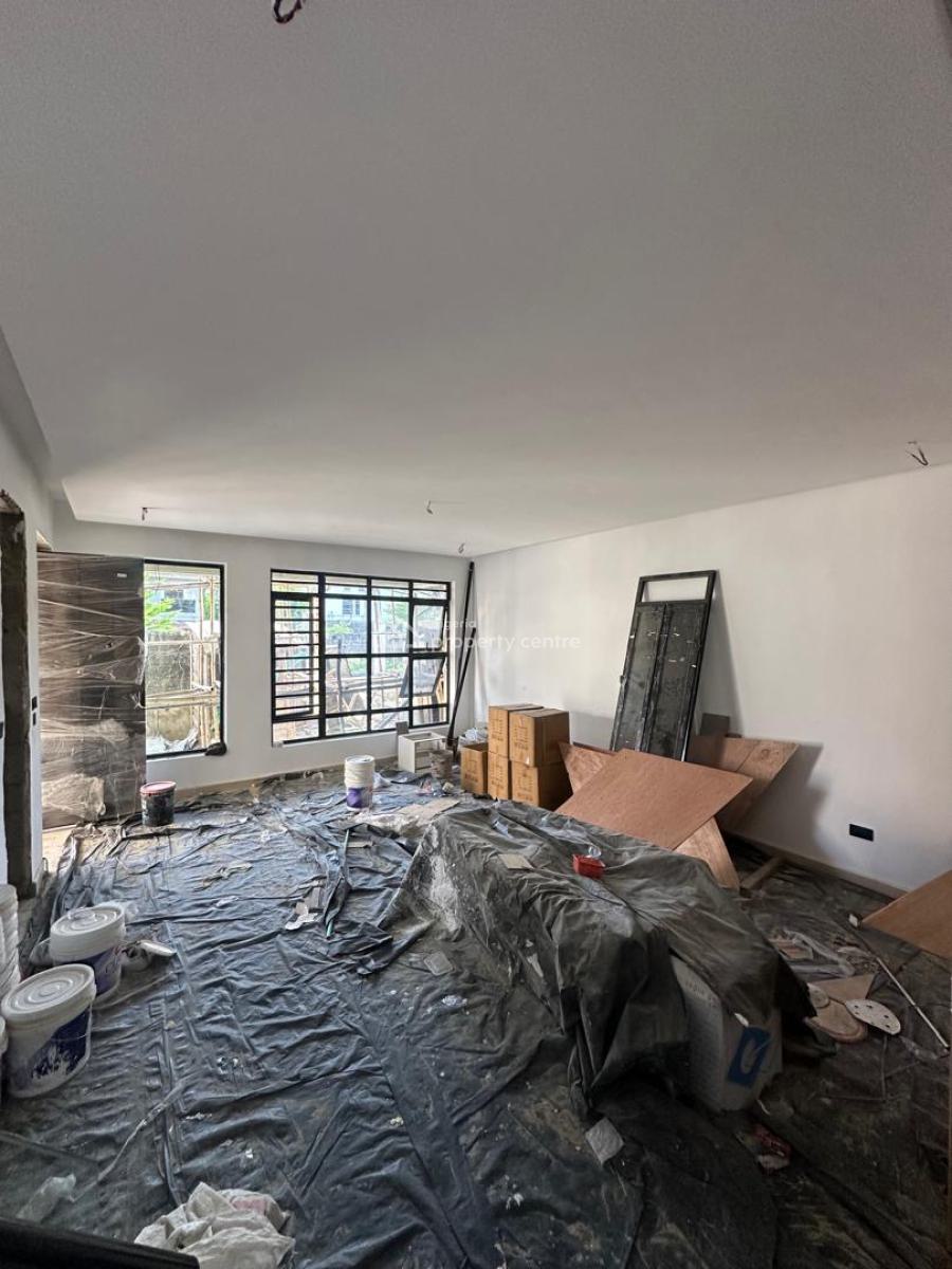 5 Bedroom House with a Pool and Bq, Lekki Phase 1, Lekki, Lagos, Detached Duplex for Sale