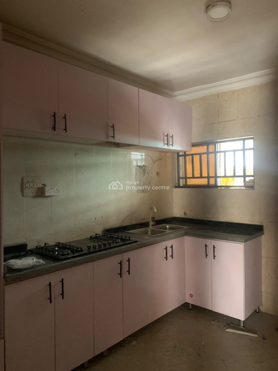 3 Bedroom Spacious Big Size Rooms in Tarred Estate, Ikate Elegushi, Lekki, Lagos, Flat / Apartment for Rent