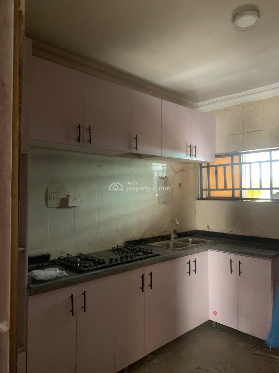 3 Bedroom Spacious Big Size Rooms in Tarred Estate, Ikate Elegushi, Lekki, Lagos, Flat / Apartment for Rent