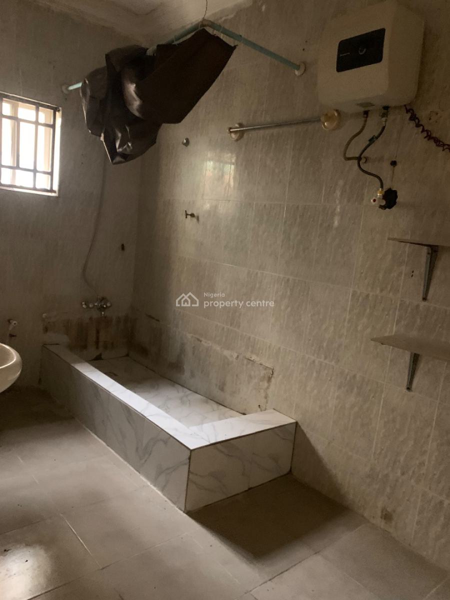 3 Bedroom Spacious Big Size Rooms in Tarred Estate, Ikate Elegushi, Lekki, Lagos, Flat / Apartment for Rent