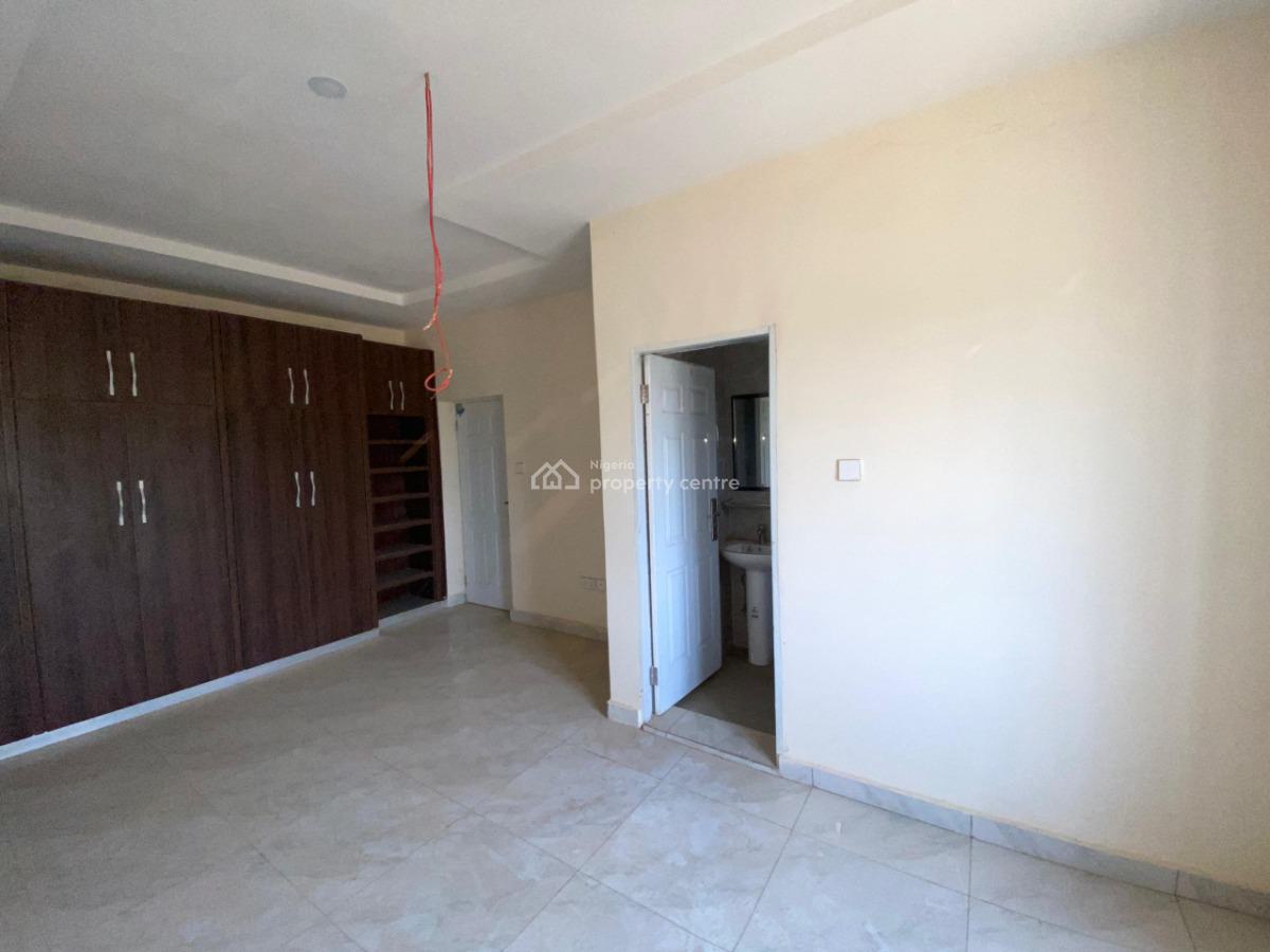 Spacious Newly-built 3 Bedroom Apartment with Bq, Galadimawa, Abuja, Flat / Apartment for Sale