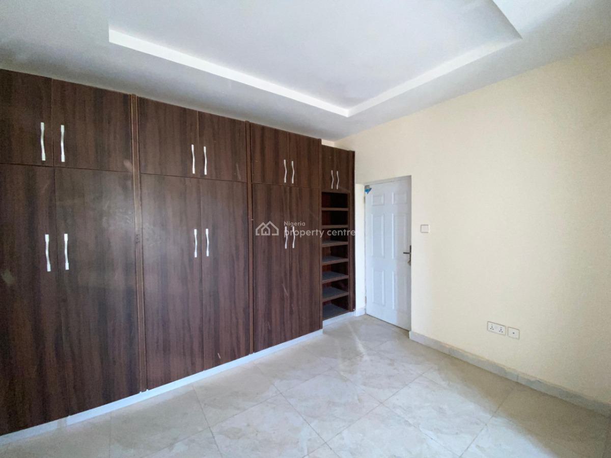 Spacious Newly-built 3 Bedroom Apartment with Bq, Galadimawa, Abuja, Flat / Apartment for Sale