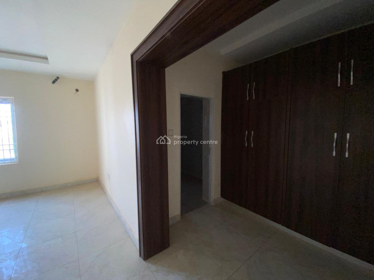 Spacious Newly-built 3 Bedroom Apartment with Bq, Galadimawa, Abuja, Flat / Apartment for Sale