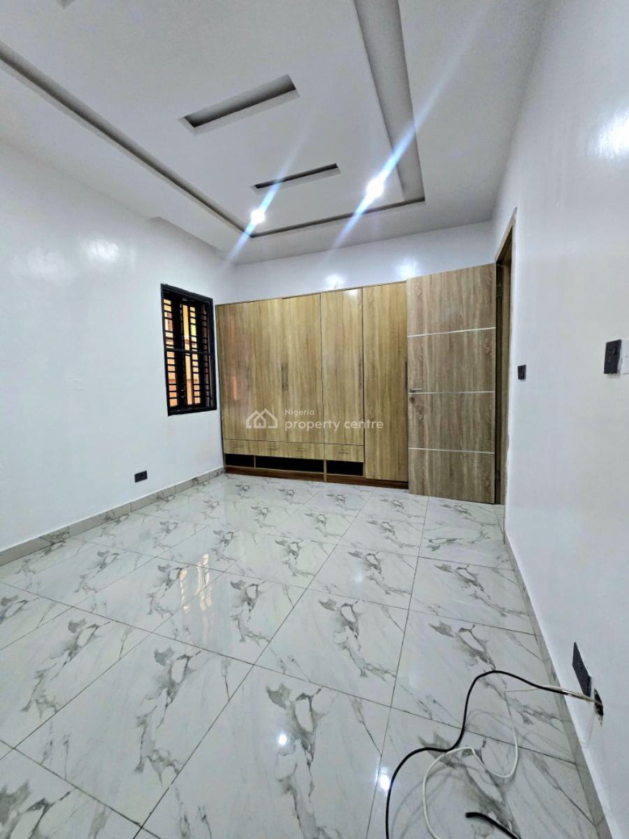 2-bedroom Flat Apartment with a Study Room and a Room Bq*, Lekki Right Hand Side, Lekki Phase 1, Lekki, Lagos, Flat / Apartment for Rent