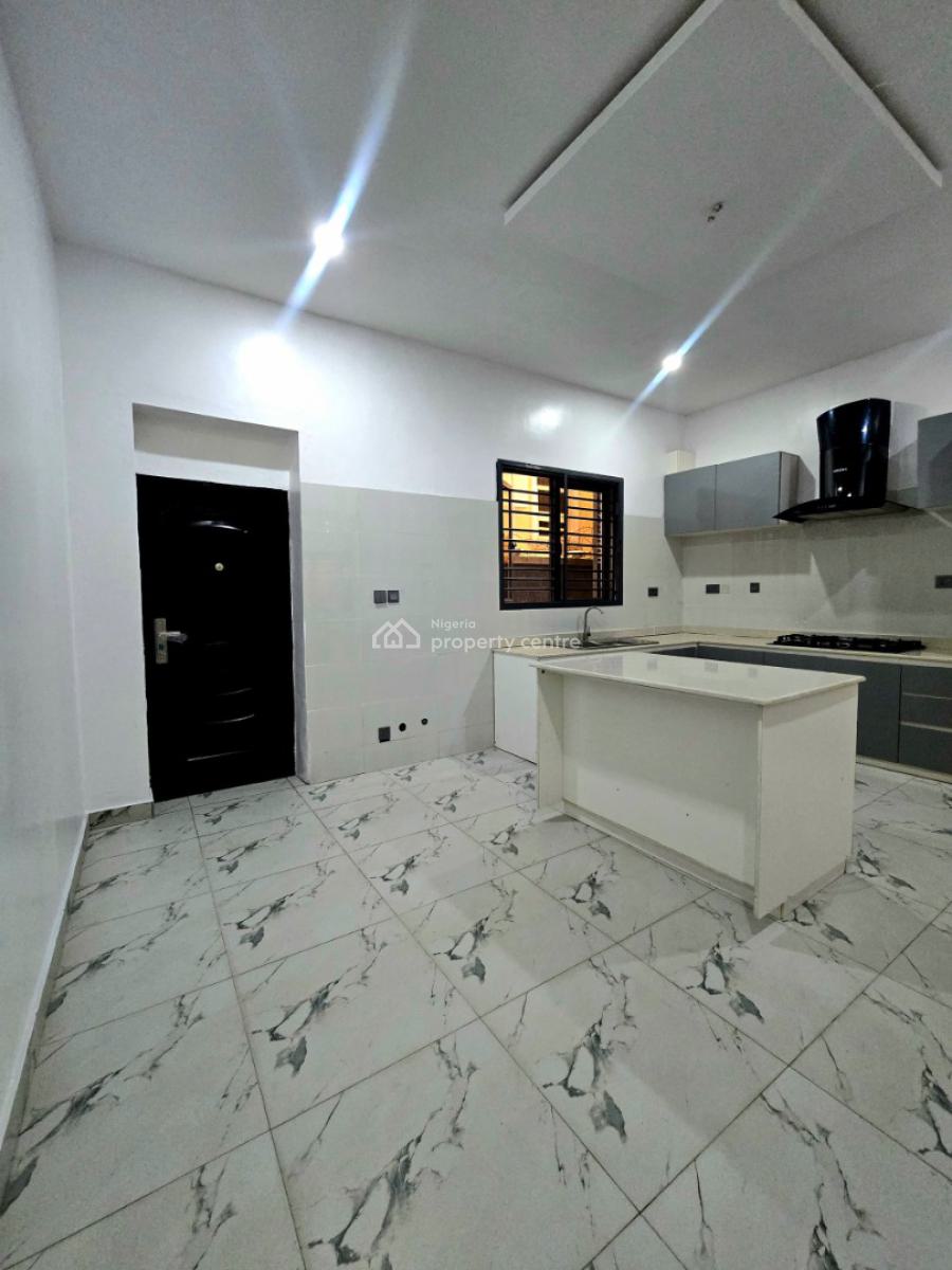 2-bedroom Flat Apartment with a Study Room and a Room Bq*, Lekki Right Hand Side, Lekki Phase 1, Lekki, Lagos, Flat / Apartment for Rent