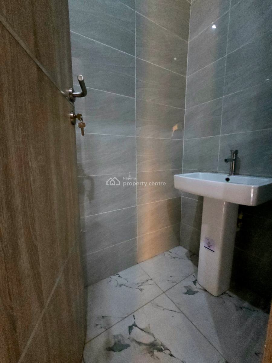 2-bedroom Flat Apartment with a Study Room and a Room Bq*, Lekki Right Hand Side, Lekki Phase 1, Lekki, Lagos, Flat / Apartment for Rent