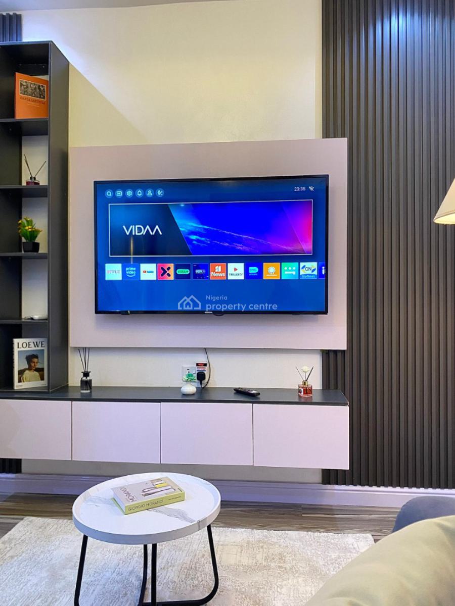 Luxurious 1 Bedroom Apartment with Housekeeping and Refrigerator, Yaba, Lagos, Flat / Apartment Short Let
