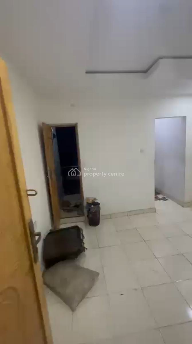 Lovely Roomself Contain (upflat), Sawmil Gbagada Lagos., Gbagada, Lagos, Self Contain (single Rooms) for Rent