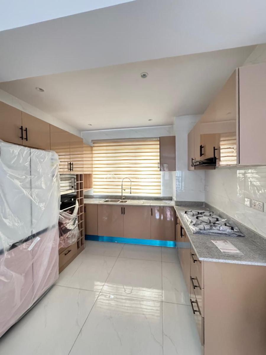 3 Bedroom Apartment, Yaba, Lagos, Flat / Apartment for Sale