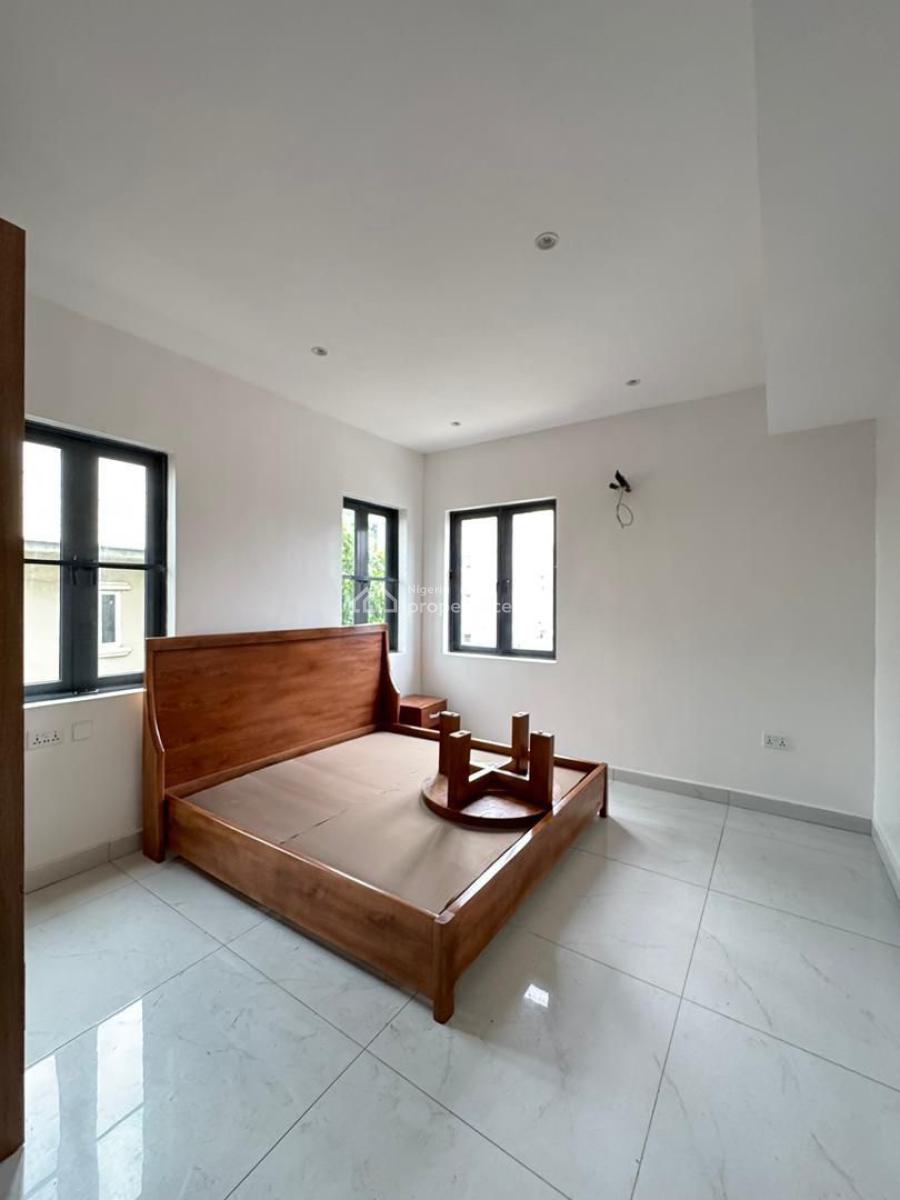 3 Bedroom Apartment, Yaba, Lagos, Flat / Apartment for Sale