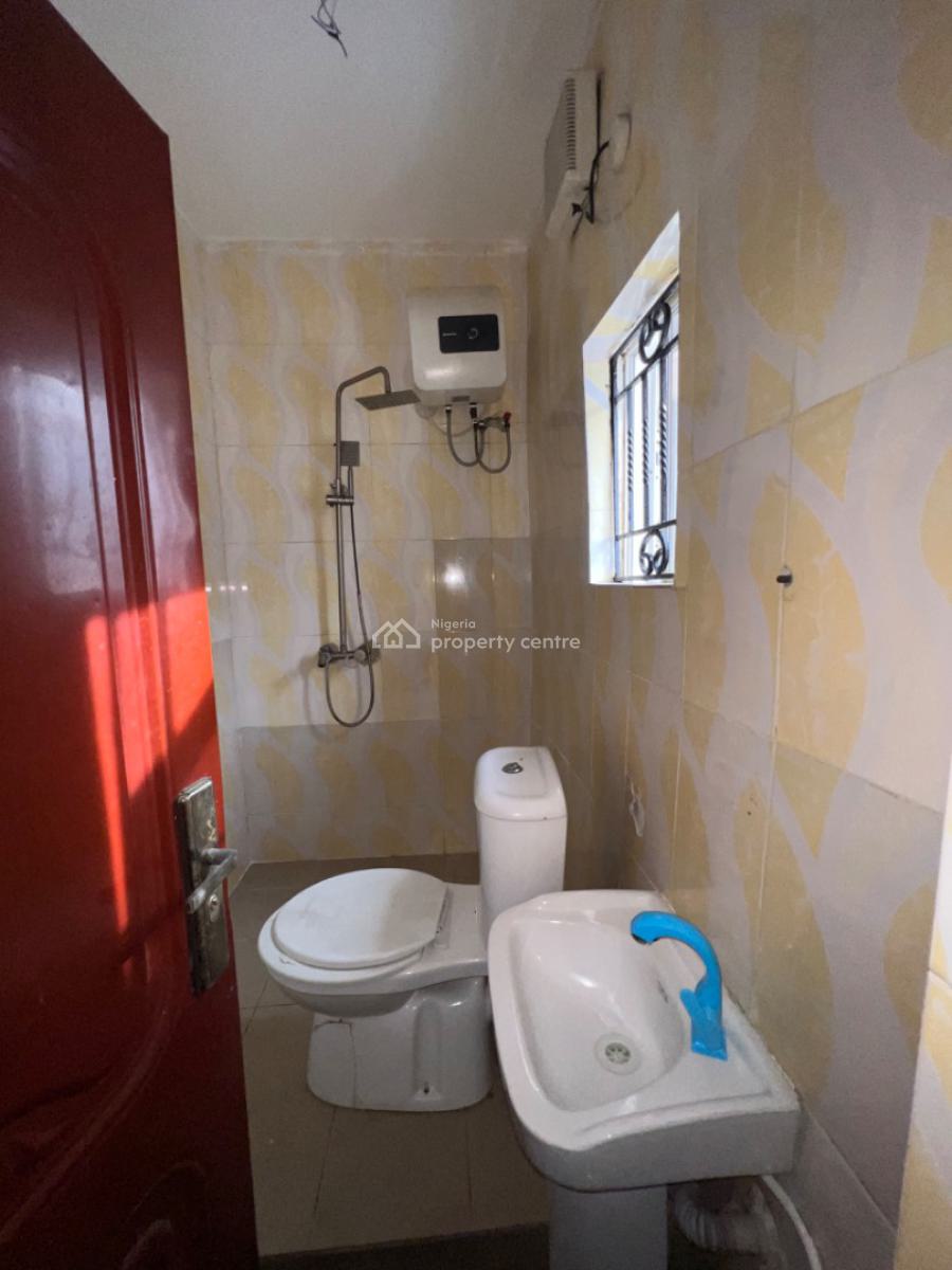 3 Bedrooms Semi Detached Duplex, Ikate Elegushi, Lekki, Lagos, Semi-detached Duplex for Sale