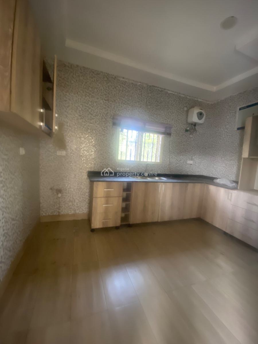 Lovely 3 Bedroom with Constant Light and Good Road in Secured Environment, Beside Emerald Estate. Mobile Road(before Ajah Bridge), Lekki, Lagos, Terraced Duplex for Rent