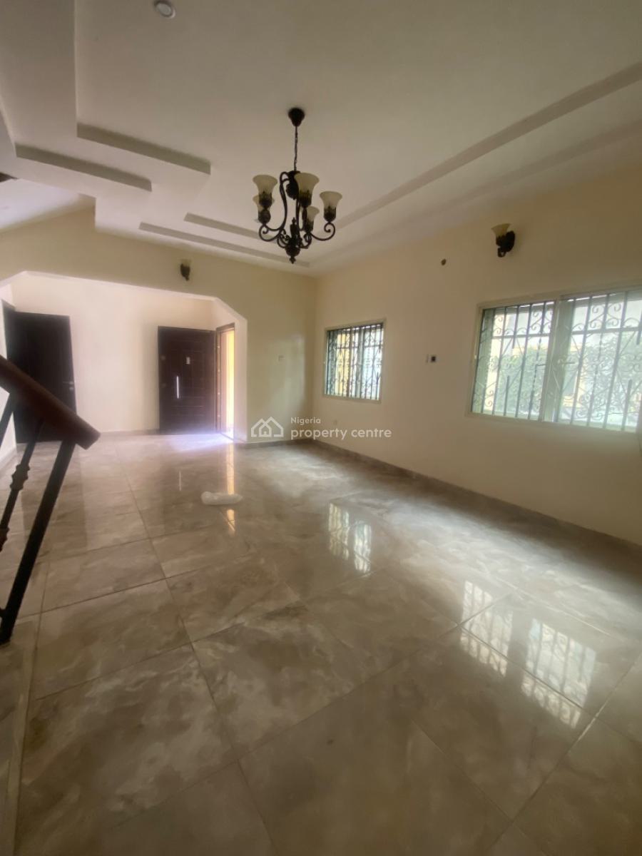 Lovely 3 Bedroom with Constant Light and Good Road in Secured Environment, Beside Emerald Estate. Mobile Road(before Ajah Bridge), Lekki, Lagos, Terraced Duplex for Rent