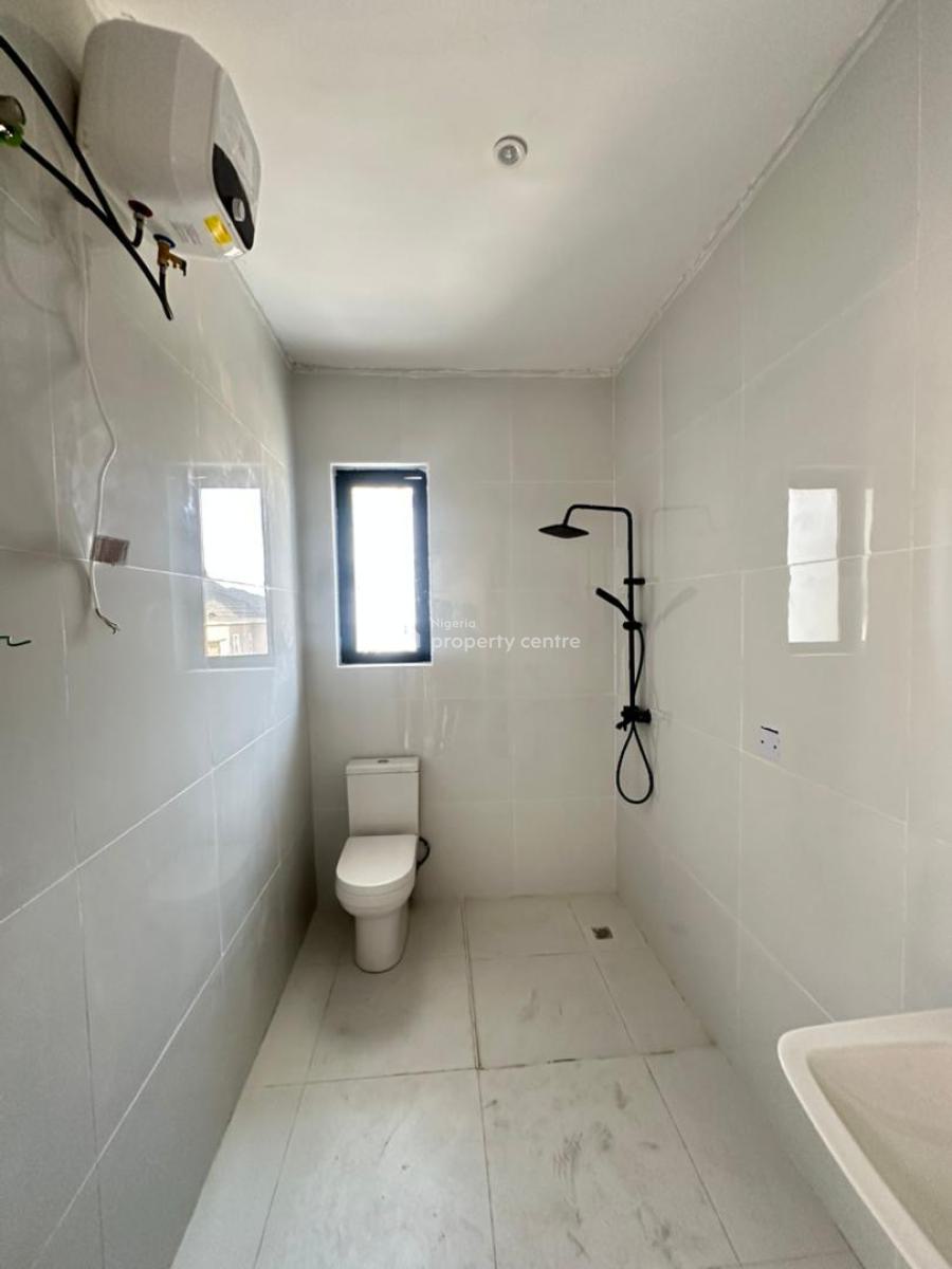 Spacious Luxury 2 Bedroom Apartment with an Elevator in a Secure, Lekki Phase 1, Lekki, Lagos, House for Sale