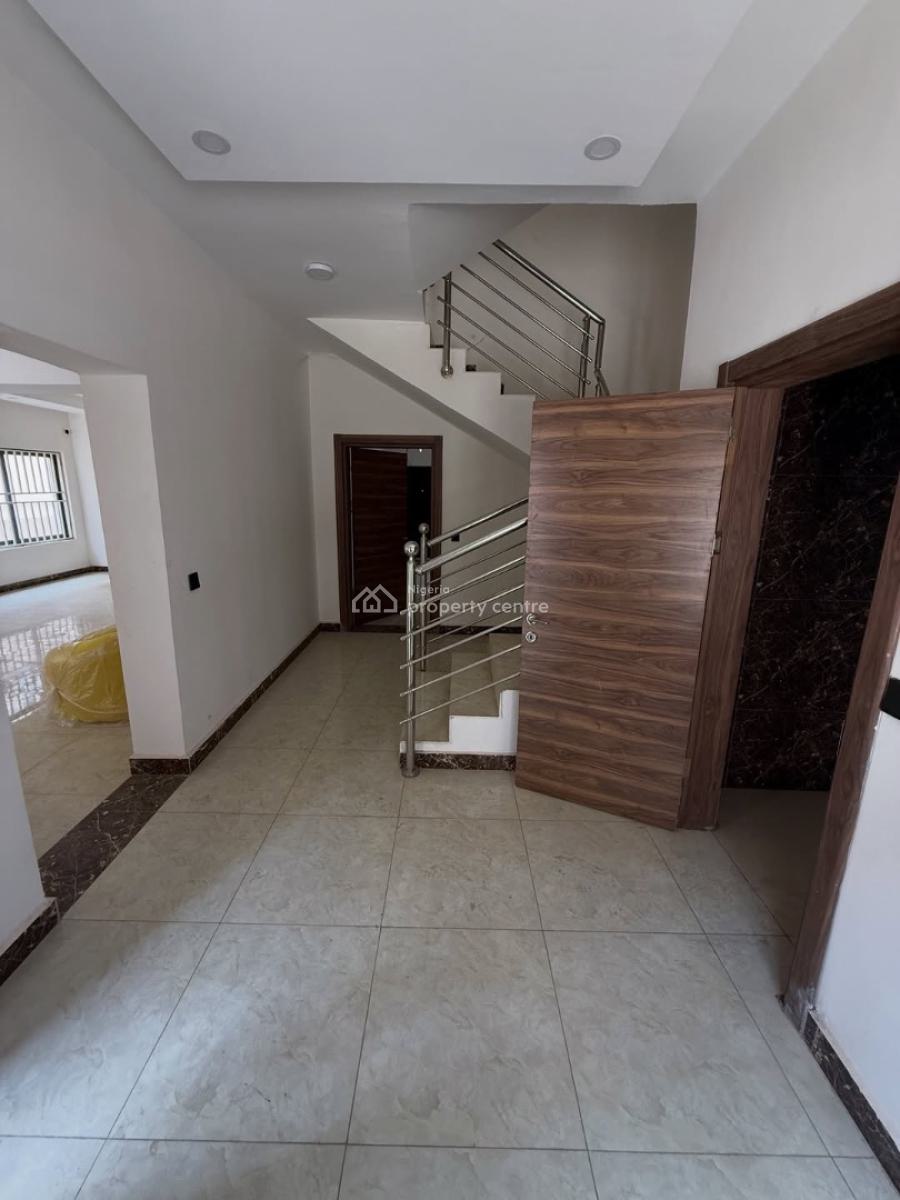 Corner Unit 5 Bedroom Semi Detached Duplex with Bq, 5 Minutes Drive to Wuse 2, Mabushi, Abuja, Semi-detached Duplex for Sale