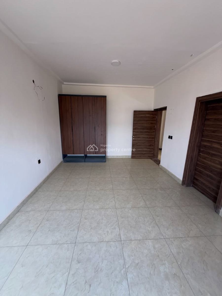 Corner Unit 5 Bedroom Semi Detached Duplex with Bq, 5 Minutes Drive to Wuse 2, Mabushi, Abuja, Semi-detached Duplex for Sale