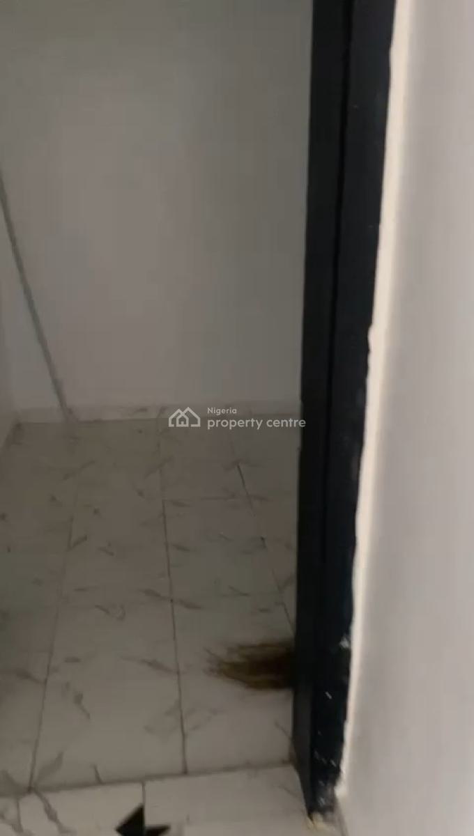 Standard and Sharp 2 Bedroom Flat, Aroromi Axis Off Guru Road, Ogba, Ikeja, Lagos, Flat / Apartment for Rent