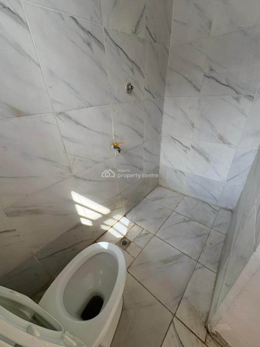 Exquisite Spacious Shared Apartment, Ikota, Lekki Phase 2, Lekki, Lagos, Flat / Apartment for Rent