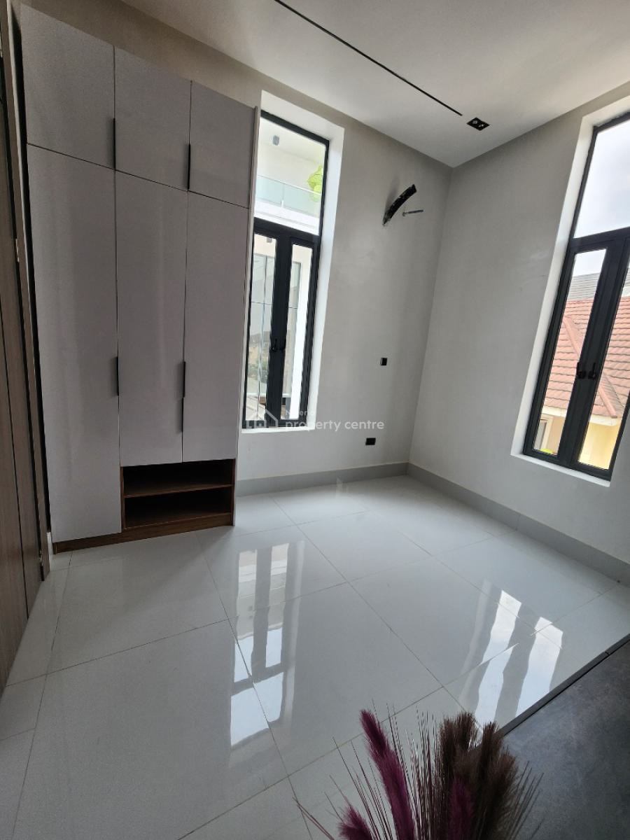 Classically Built 5 Bedroom Fully Detached Duplex + Bq + Swimming Pool, Chevron Lekki, Oral Estate, Lekki, Lagos, Detached Duplex for Sale