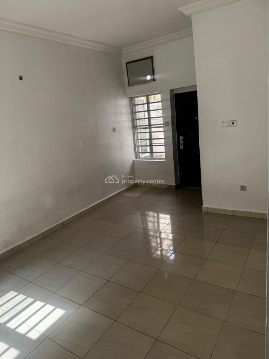 Well-maintained 2-bedroom Apartments, Ikota, Lekki, Lagos, Flat / Apartment for Rent
