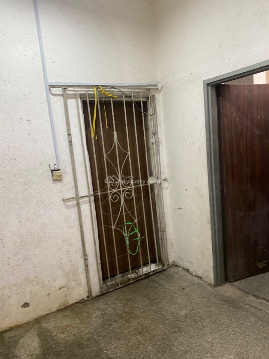 35 Sq Ground Floor Office Space, Bode Thomas, Surulere, Lagos, Office Space for Rent