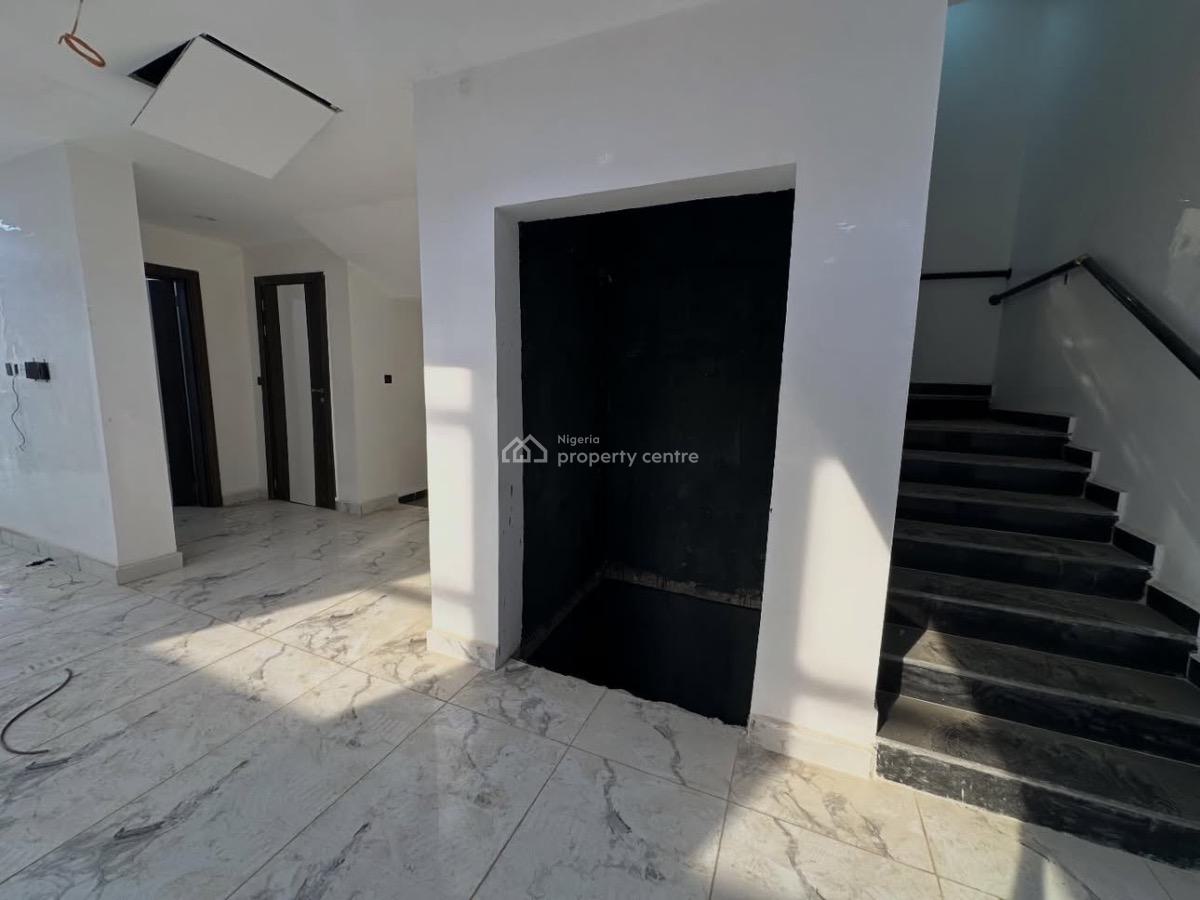 Smart 6bedroom Detached Duplex with an Elevator Shaft and a Basement, Guzape District, Abuja, Detached Duplex for Sale