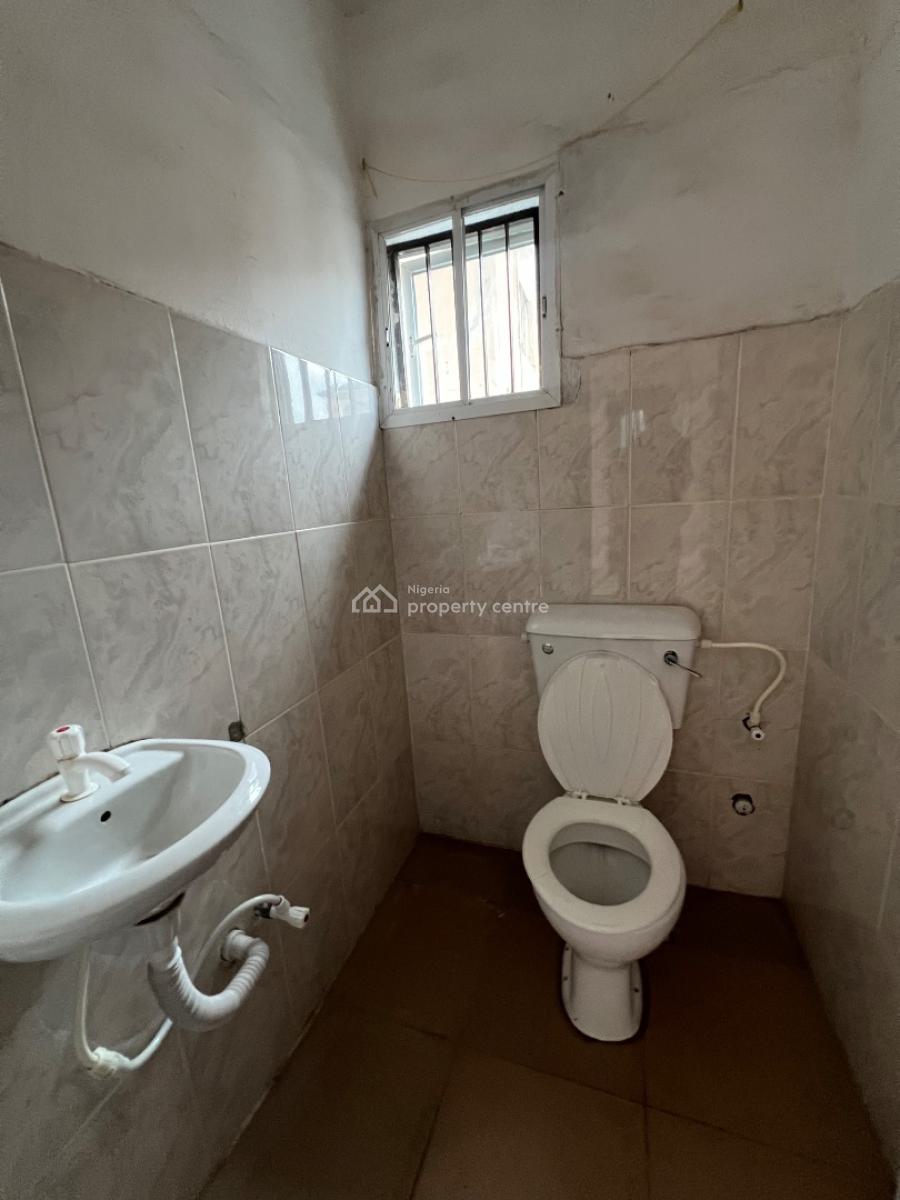 Decent Mini Flat, Off Pedro Road, Shomolu, Lagos, Mini Flat (room and Parlour) for Rent