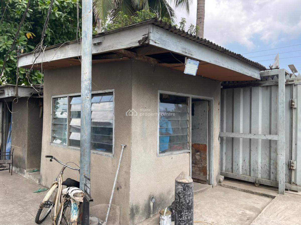 Warehouse with Office Block, Mushin, Lagos, Warehouse for Sale