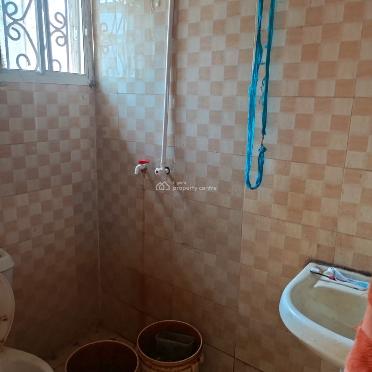 Spacious and Sharp 3bedroom Apartment (upstairs), Okun Ajah Lagos, Okun-ajah, Ajah, Lagos, Flat / Apartment for Rent