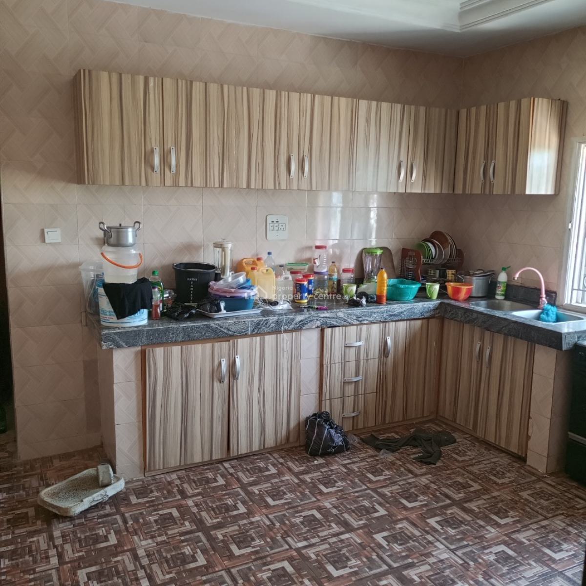 Spacious and Sharp 3bedroom Apartment (upstairs), Okun Ajah Lagos, Okun-ajah, Ajah, Lagos, Flat / Apartment for Rent