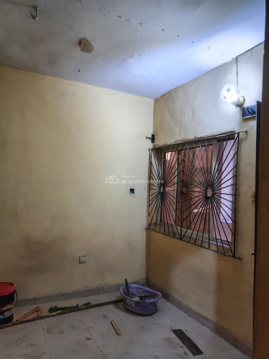 Very Spacious Miniflat, Moore Road Behide St Dominic Catholic Church Yaba, Alagomeji, Yaba, Lagos, Flat / Apartment for Rent
