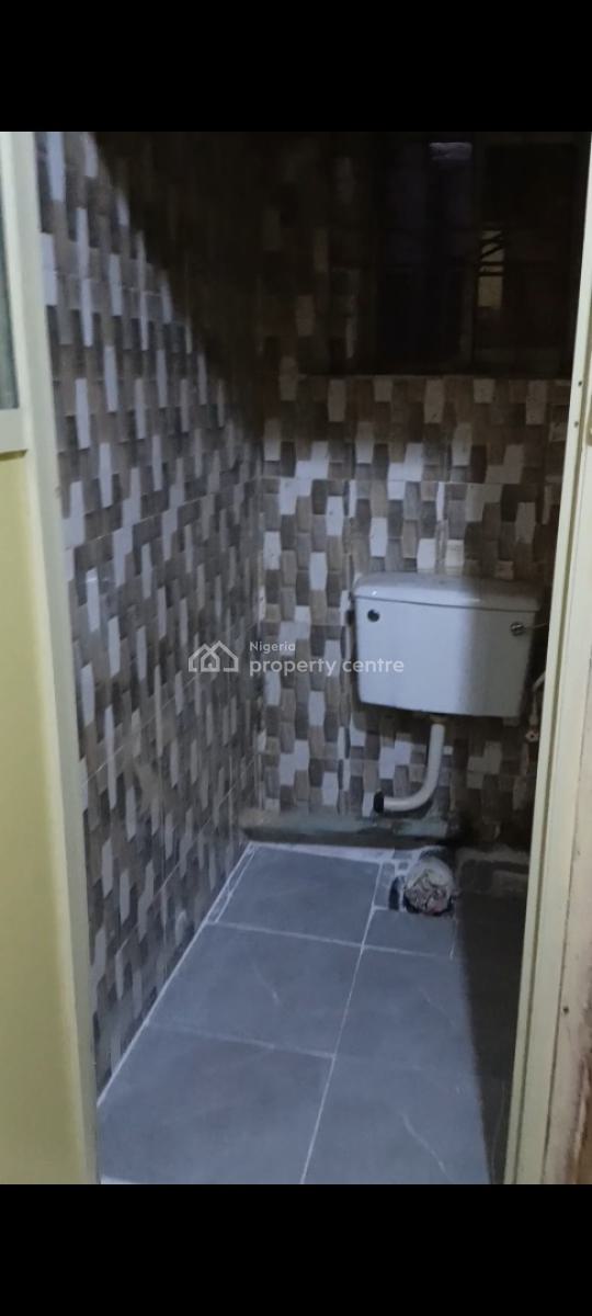 Very Spacious Miniflat, Moore Road Behide St Dominic Catholic Church Yaba, Alagomeji, Yaba, Lagos, Flat / Apartment for Rent