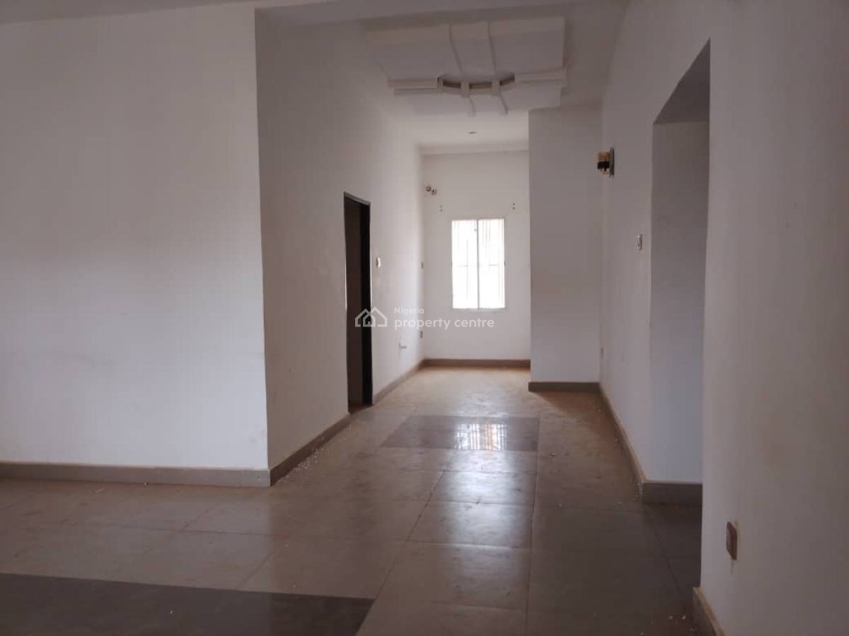 Beautiful 2 Bedroom Apartment, En-suite, Serene Neighborhood, By American International School, Durumi, Abuja, Flat / Apartment for Rent