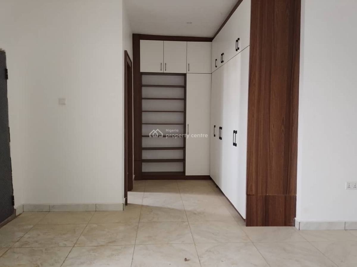 Luxurious and Serviced 4 Bedrooms Terraced Duplex, Bq, Tarred Road, By American International School, Durumi, Abuja, Terraced Duplex for Rent