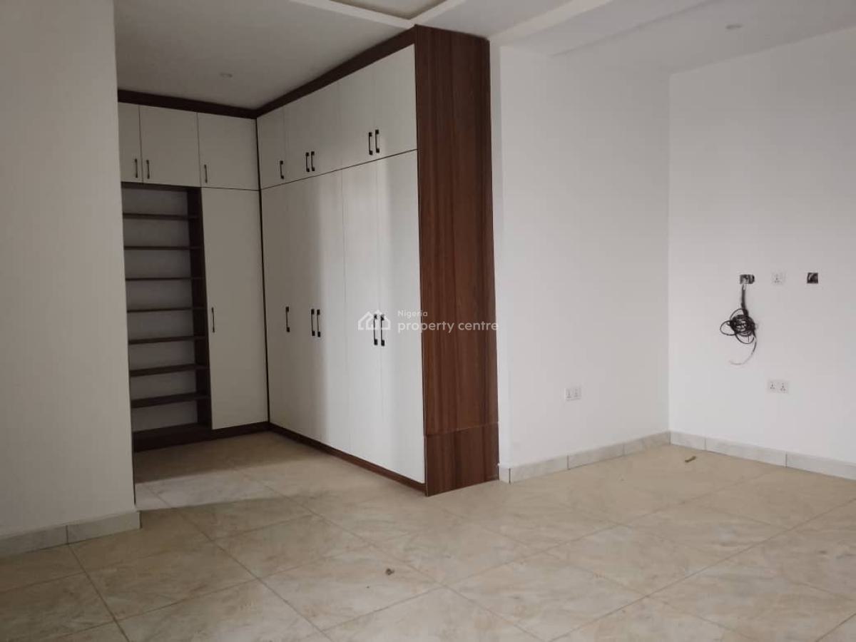 Luxurious and Serviced 4 Bedrooms Terraced Duplex, Bq, Tarred Road, By American International School, Durumi, Abuja, Terraced Duplex for Rent