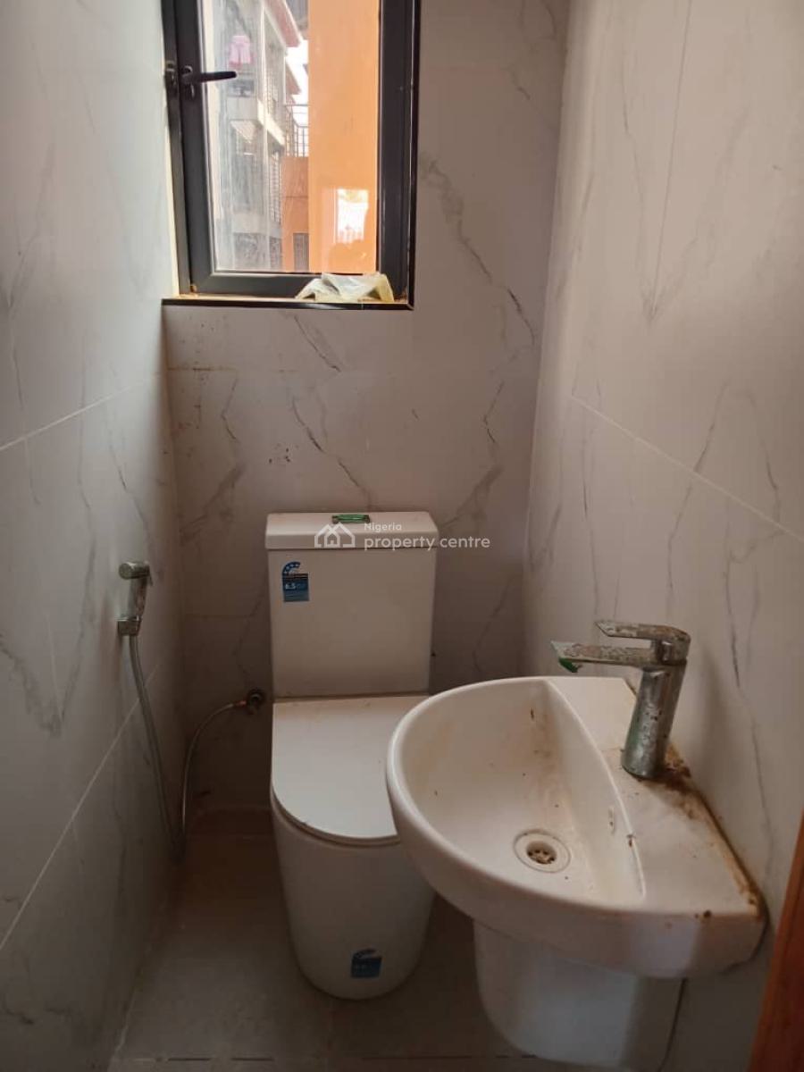 3 Bedrooms Ensuite Flat, Ikeja Gra, Ikeja, Lagos, Flat / Apartment for Sale