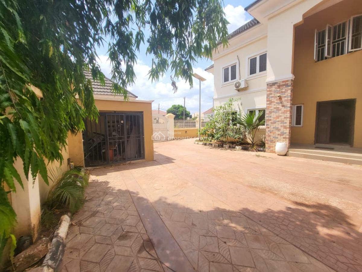 Executive Luxury 8 Units of Luxury 1 Bedroom & Palour Block of Flats, Behind Federal Govt College, Independence Layout, Enugu, Enugu, Block of Flats for Sale