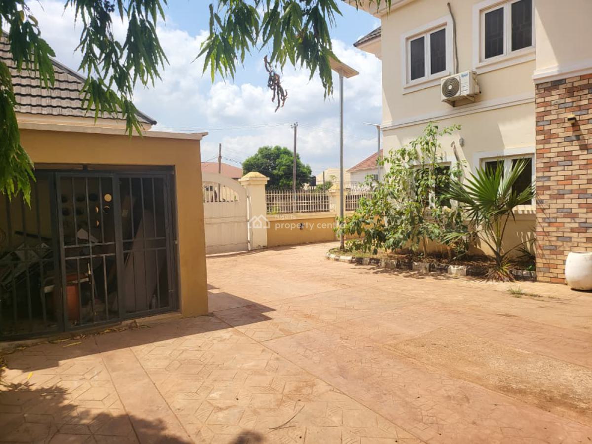Executive Luxury 8 Units of Luxury 1 Bedroom & Palour Block of Flats, Behind Federal Govt College, Independence Layout, Enugu, Enugu, Block of Flats for Sale
